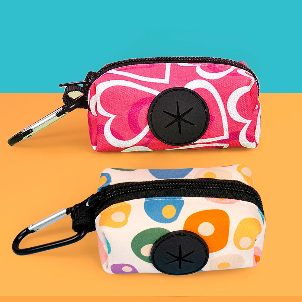 Universal Dog Poop Bag Holder – Clip-On Carrier for Any Leash (1–2PCS)